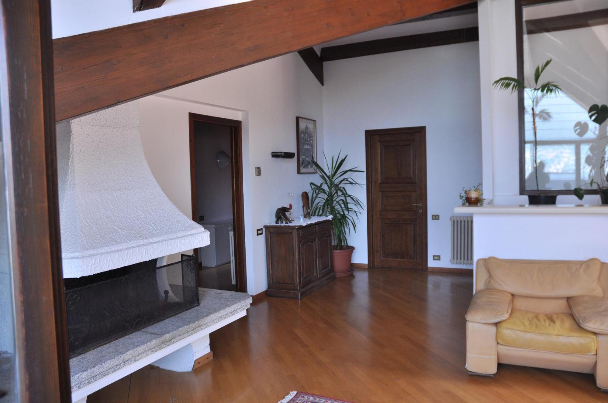 Hotel Ristorante Vapore Faggeto Lario Zimmer foto